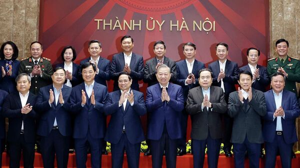 Tổng Bí thư Tô Lâm, Thủ tướng Phạm Minh Chính, Chủ tịch Quốc hội Trần Thanh Mẫn và các đại biểu - Sputnik Việt Nam