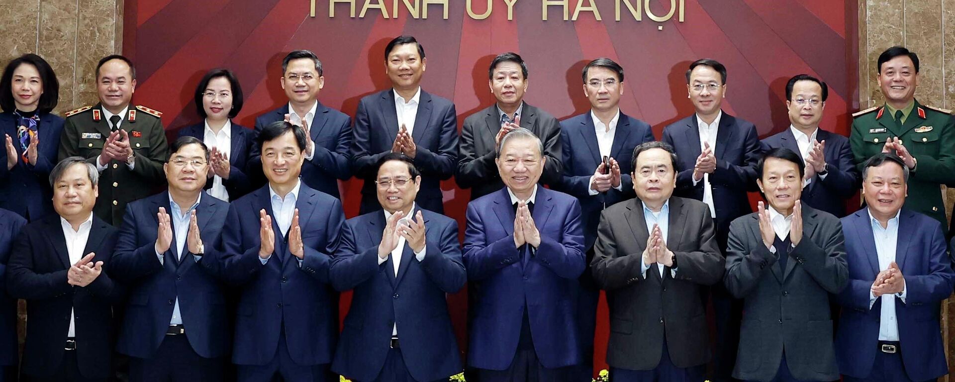 Tổng Bí thư Tô Lâm, Thủ tướng Phạm Minh Chính, Chủ tịch Quốc hội Trần Thanh Mẫn và các đại biểu - Sputnik Việt Nam, 1920, 10.01.2026