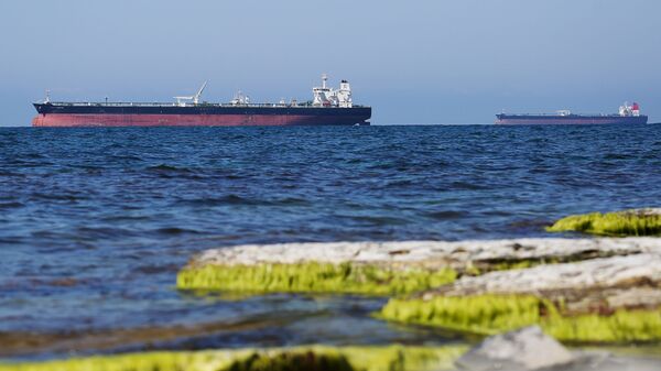 Các tàu chở dầu neo đậu tại vịnh Tsemes - Sputnik Việt Nam