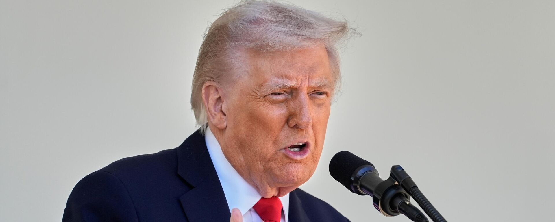 Tổng thống Mỹ Donald Trump  - Sputnik Việt Nam, 1920, 15.01.2026