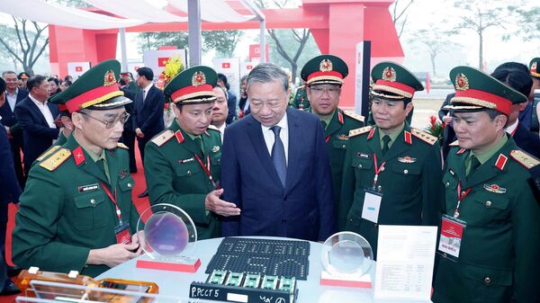 Tổng Bí thư và Thủ tướng dự Lễ khởi công Nhà máy chế tạo Chip bán dẫn công nghệ cao  - Sputnik Việt Nam