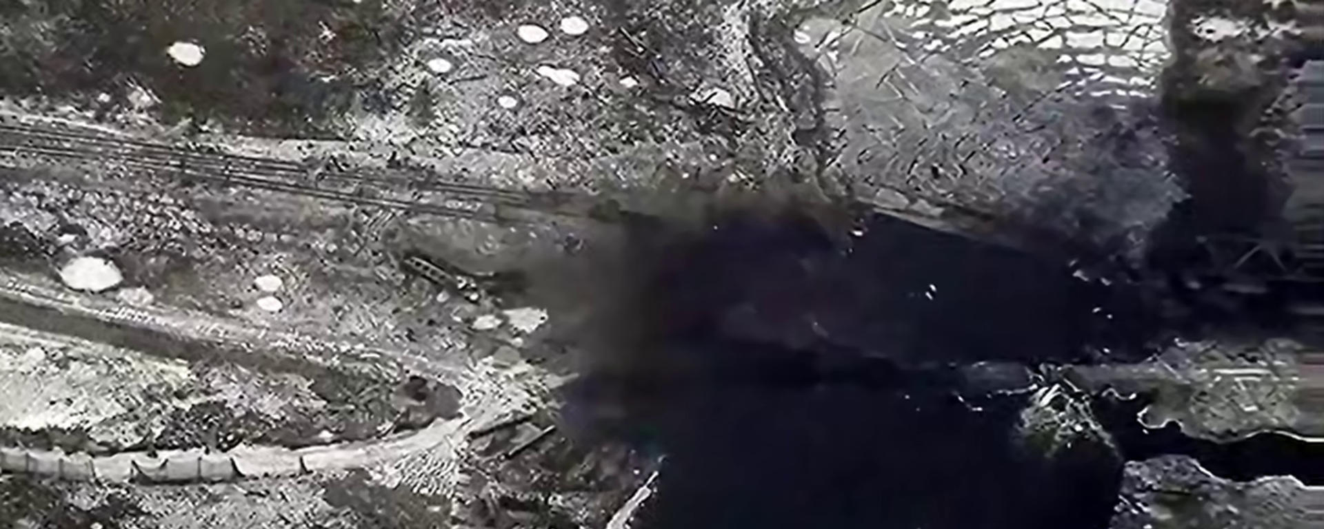 Lực lượng vũ trang Nga đã phá hủy một điểm vượt sông của Ukraina trên sông Oskol thuộc vùng Kharkov - Sputnik Việt Nam, 1920, 16.01.2026