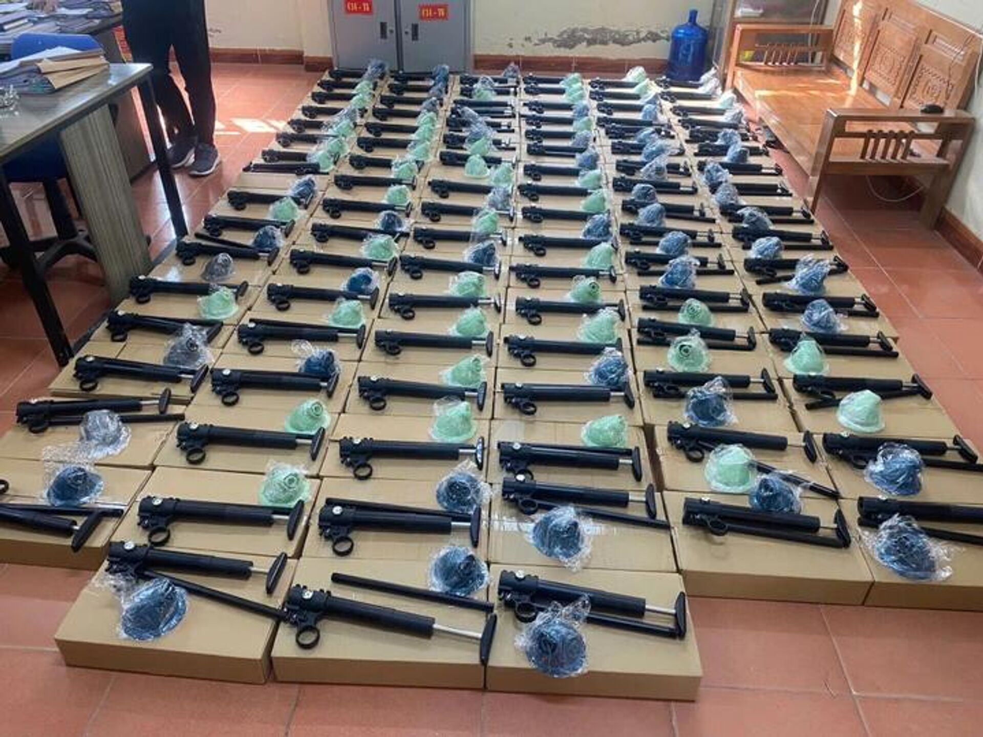 Tang vật thu giữ của đối tượng Dương Ích Phong - Sputnik Việt Nam, 1920, 18.01.2026