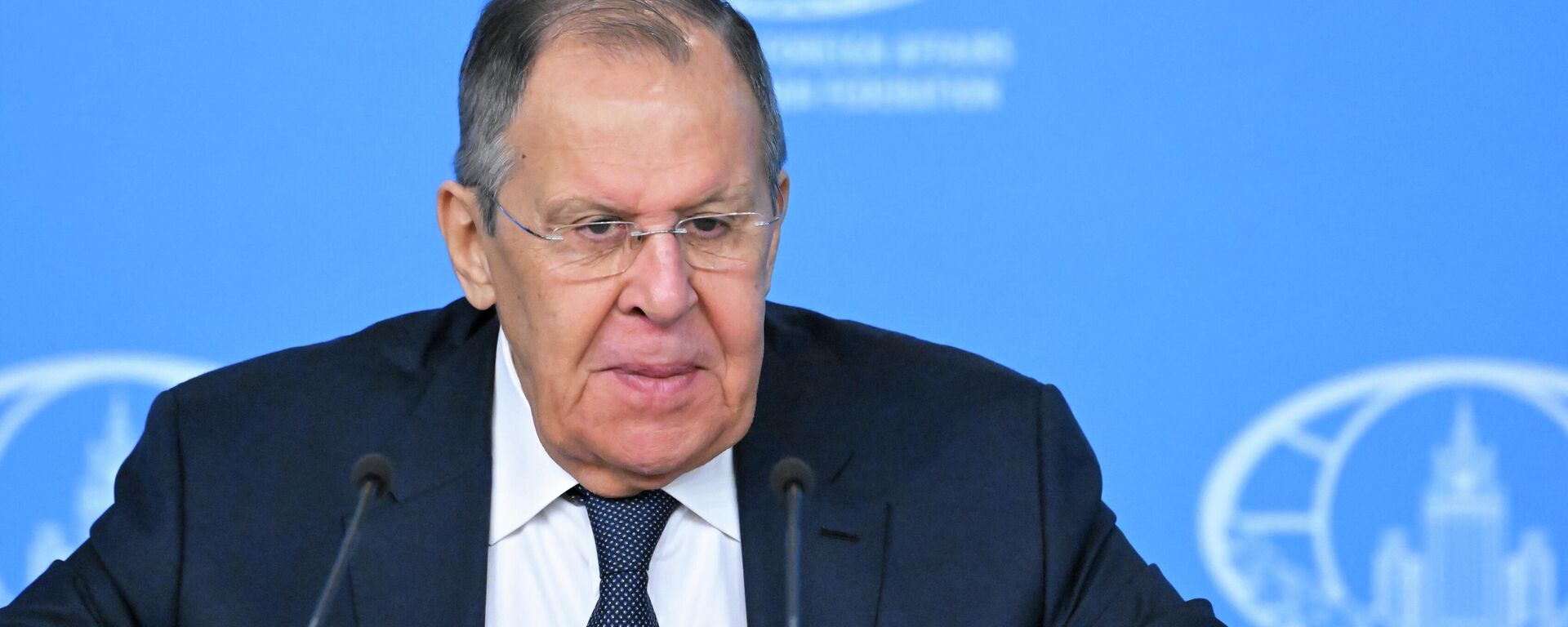 Bộ trưởng Ngoại giao Nga Lavrov họp báo về kết quả ngoại giao của Nga năm 2025 - Sputnik Việt Nam, 1920, 20.01.2026