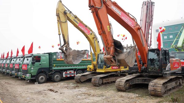 Máy móc, thiết bị tại lễ khởi công Nhà máy chế tạo chip bán dẫn công nghệ cao - Sputnik Việt Nam