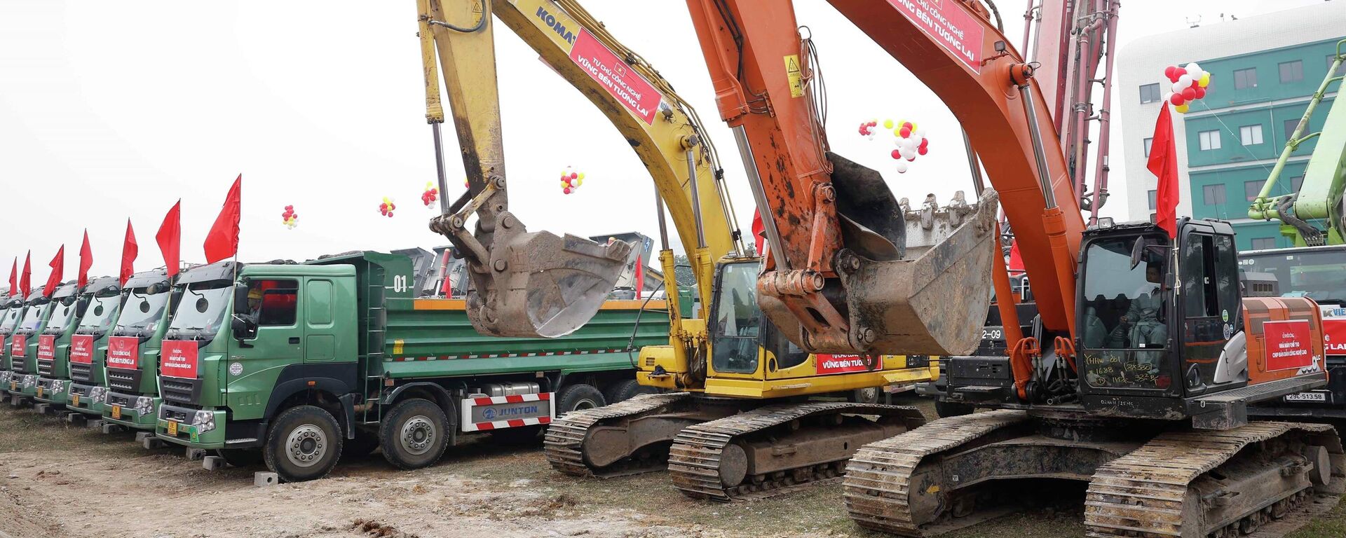 Máy móc, thiết bị tại lễ khởi công Nhà máy chế tạo chip bán dẫn công nghệ cao - Sputnik Việt Nam, 1920, 20.01.2026