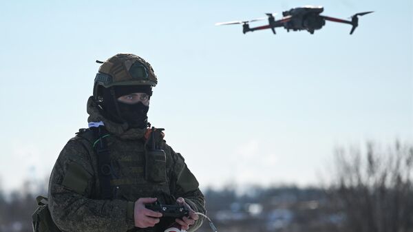 Các quân nhân thuộc đơn vị công binh của Quân khu Nam đóng tại vùng Rostov đang trải qua khóa huấn luyện chiến đấu chuyên sâu. - Sputnik Việt Nam