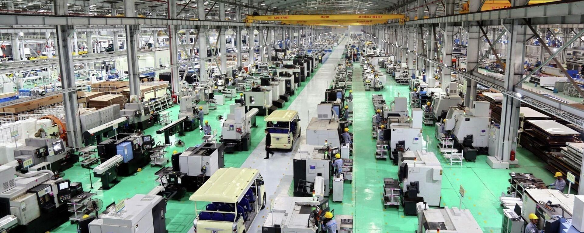 Các nhà máy, khu sản xuất trong Khu kinh tế mở Chu Lai được đầu tư dây chuyền hiện đại. - Sputnik Việt Nam, 1920, 21.01.2026