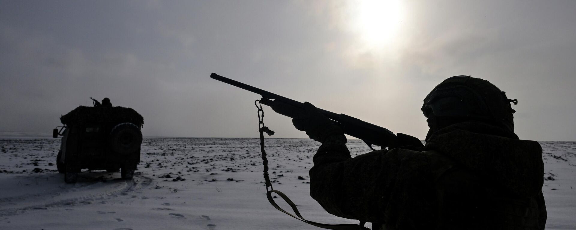 Huấn luyện chiến đấu cho các đơn vị công binh thuộc Cụm lực lượng Tây của Nga tại Cộng hòa Nhân dân Lugansk - Sputnik Việt Nam, 1920, 23.01.2026