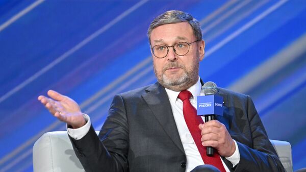 Ông Konstantin Kosachev, Phó Chủ tịch Hội đồng Liên bang Nga - Sputnik Việt Nam