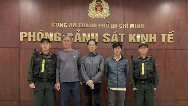 Triệt phá vụ sản xuất, buôn bán thuốc đông y giả tại TP. Hồ Chí Minh - Sputnik Việt Nam