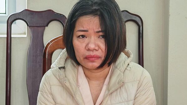 Công an TP Hà Nội thực hiện lệnh bắt tạm giam đối với Trương Thị Bắc về tội Hành hạ người khác - Sputnik Việt Nam