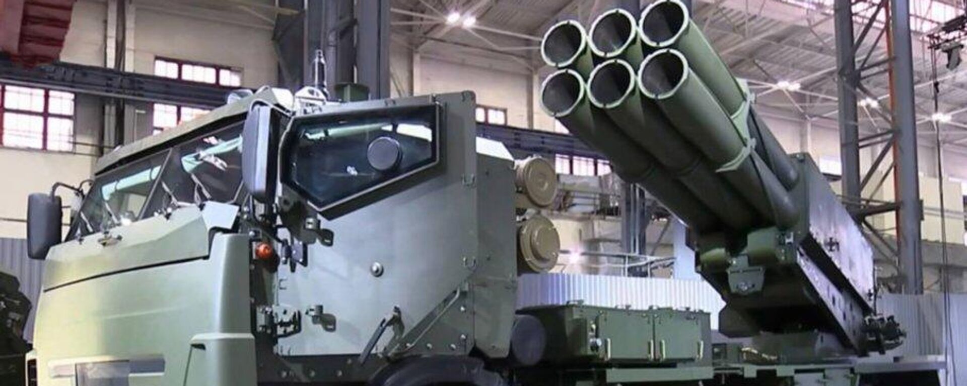 MLRS Sarma tại triển lãm các sản phẩm của Motovilikha Plants - Sputnik Việt Nam, 1920, 31.01.2026