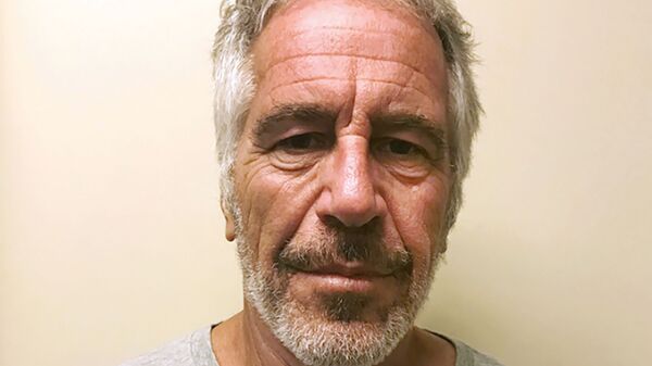 Nhà tài chính và tỷ phú người Mỹ Jeffrey Epstein - Sputnik Việt Nam