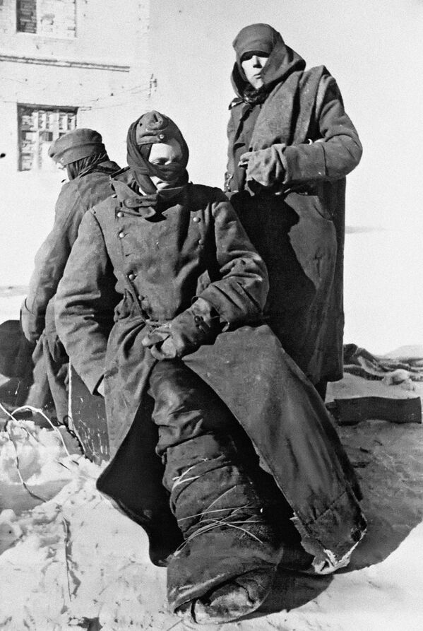 Tù binh Đức ở ngoại ô Stalingrad, tháng 1 năm 1943 - Sputnik Việt Nam