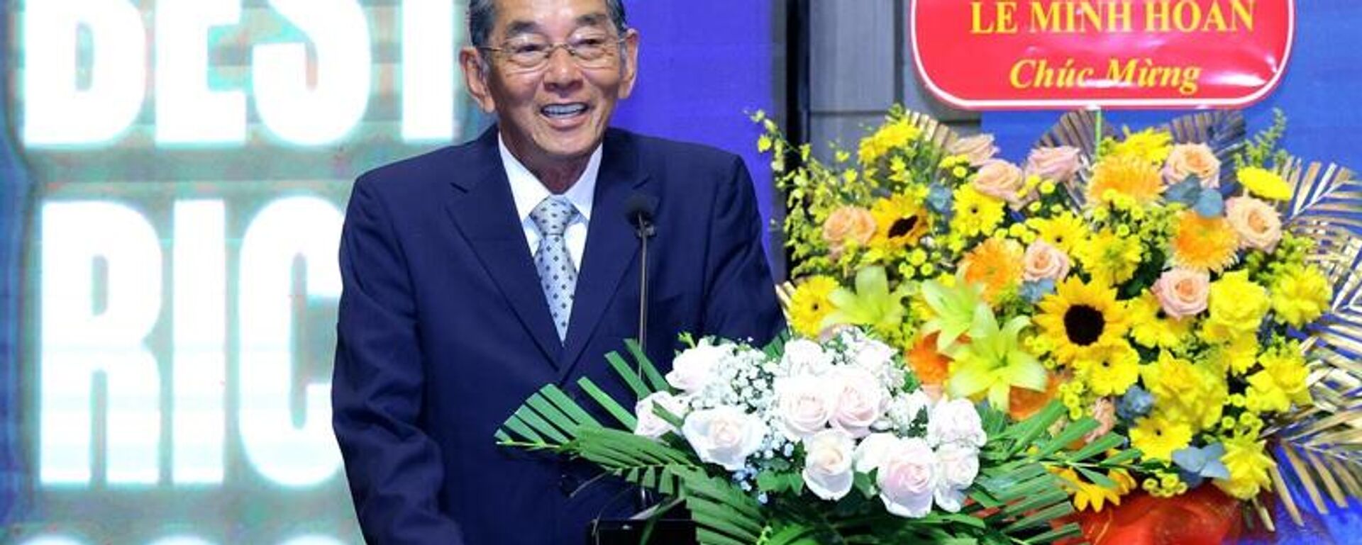 Anh hùng Lao động, kỹ sư Hồ Quang Cua phát biểu tại Lễ nhận cúp Gạo ngon nhất thế giới năm 2025 - Sputnik Việt Nam, 1920, 02.02.2026