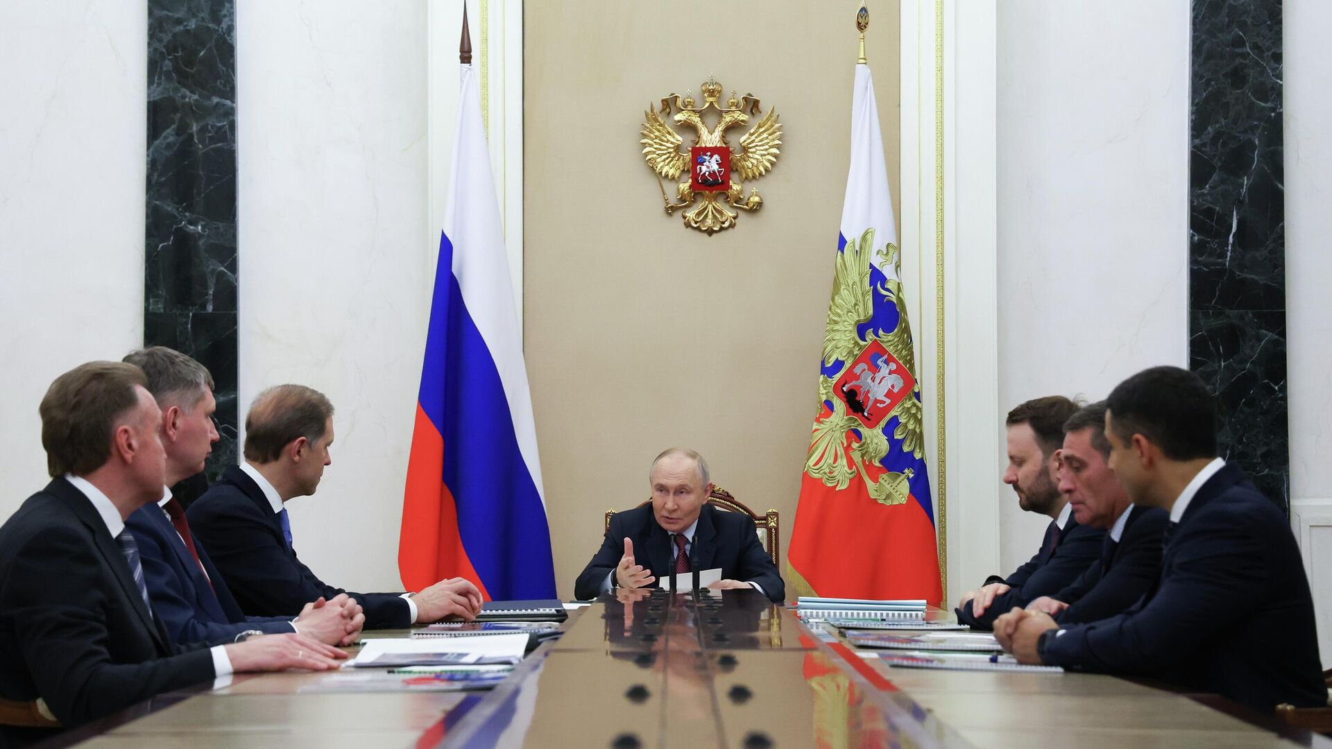 Tổng thống Nga Vladimir Putin - Sputnik Việt Nam, 1920, 02.02.2026