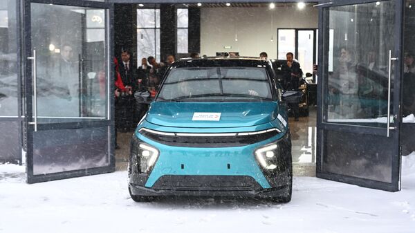 Giới thiệu xe điện Atom tại Nizhnekamsk. - Sputnik Việt Nam