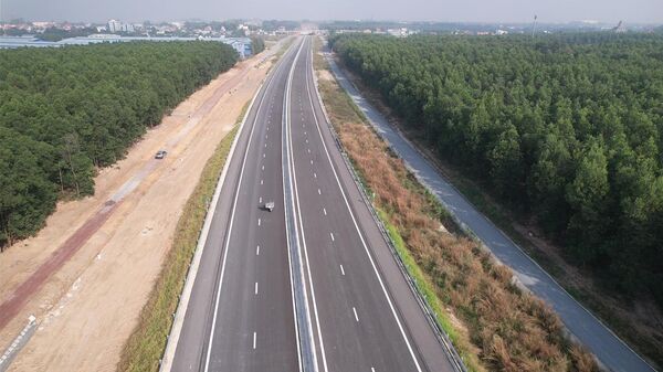 Cao tốc Biên Hòa - Vũng Tàu đoạn qua Đồng Nai sắp hoàn thành - Sputnik Việt Nam
