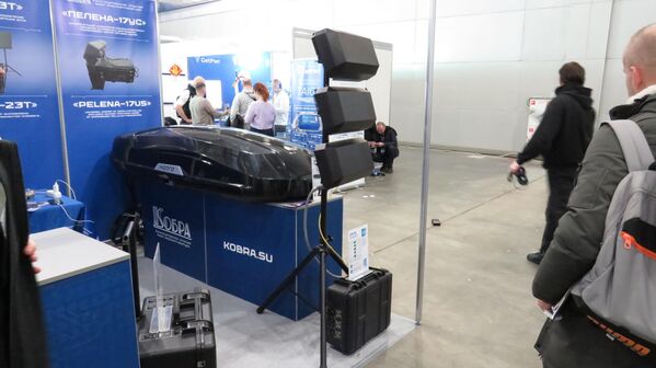 Hệ thống gây nhiễu kênh điều khiển và dẫn đường UAV cố định Shum-NKM, được phát triển bởi Cục Thiết kế KOBRA. - Sputnik Việt Nam