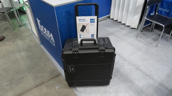 Hệ thống di động Shum-22NK để triệt tiêu kênh điều khiển và dẫn đường UAV, được phát triển bởi Cục Thiết kế KOBRA. - Sputnik Việt Nam