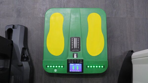 Sản phẩm mới từ B2SCAN – máy dò kim loại chống nhiễu FD-150 dành cho giày dép - Sputnik Việt Nam