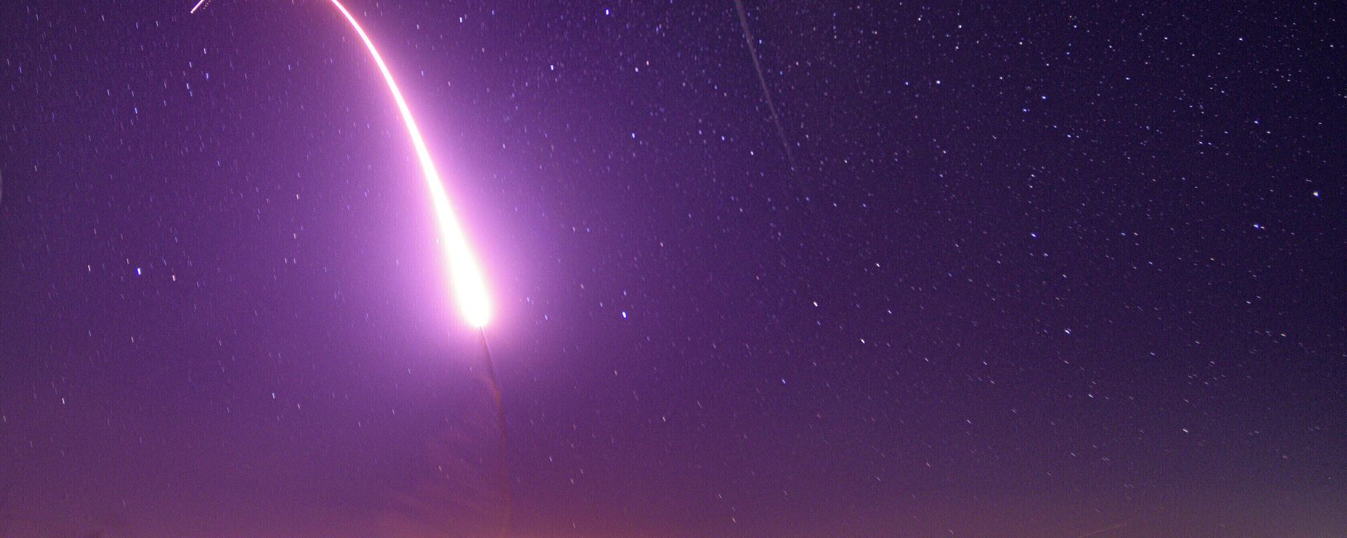 Vụ phóng thử tên lửa đạn đạo liên lục địa Minuteman 3  - Sputnik Việt Nam, 1920, 05.02.2026