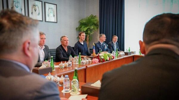 Cuộc đàm phán giữa các đại diện của Nga, Hoa Kỳ và Ukraina tại Abu Dhabi. - Sputnik Việt Nam