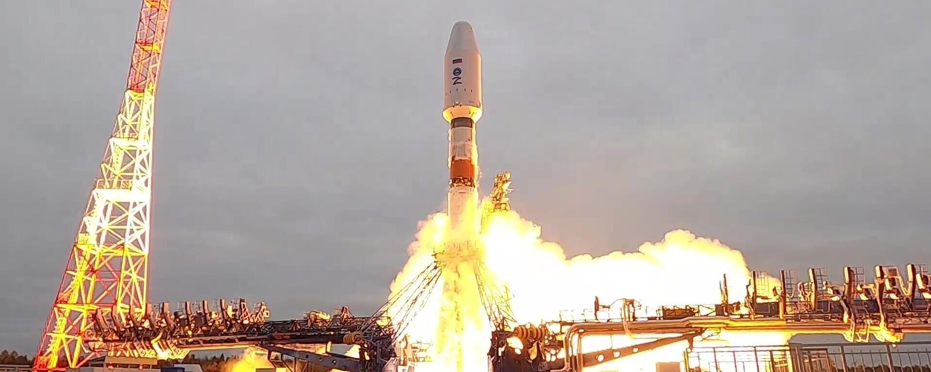 Vụ phóng tên lửa đẩy “Soyuz-2.1b” từ sân bay vũ trụ Plesetsk - Sputnik Việt Nam, 1920, 06.02.2026