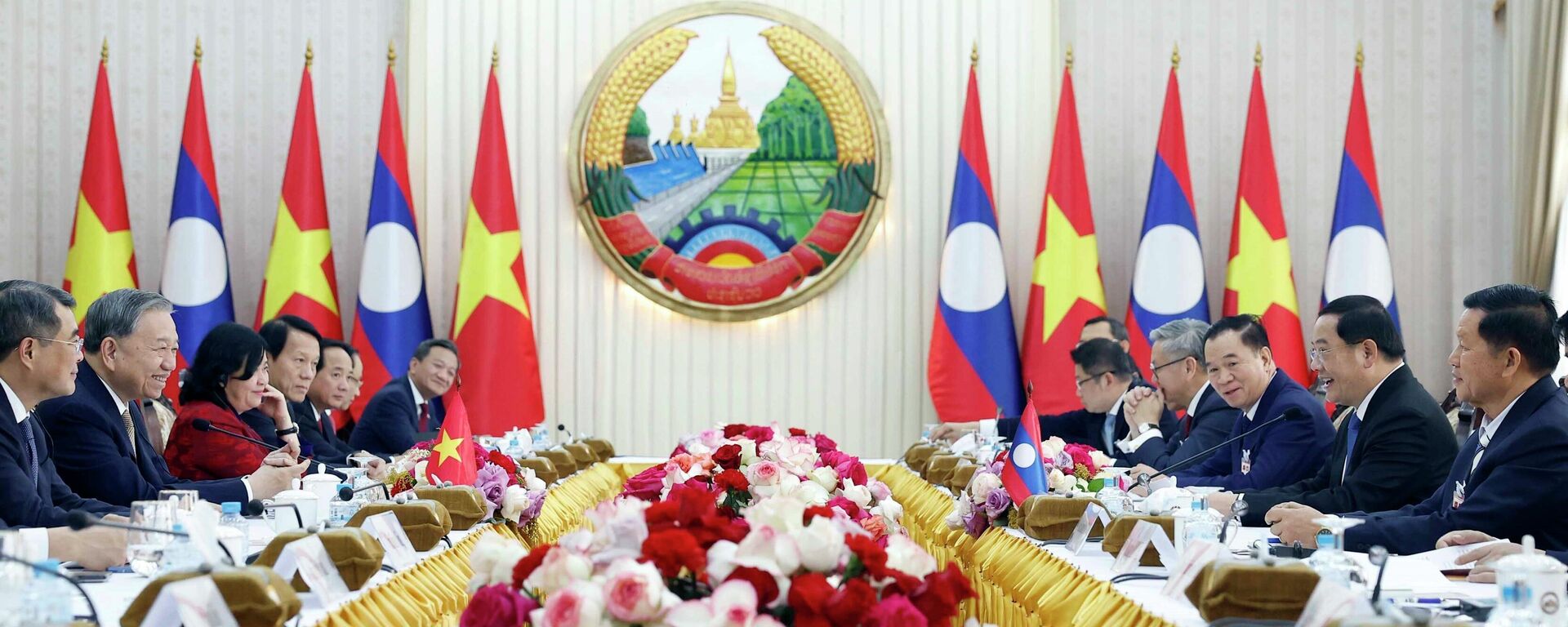 Tổng Bí thư Tô Lâm hội kiến Thủ tướng Chính phủ Lào - Sputnik Việt Nam, 1920, 06.02.2026