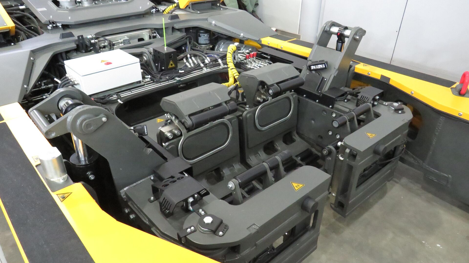 Xe kéo sân bay Hercules - Sputnik Việt Nam, 1920, 09.02.2026