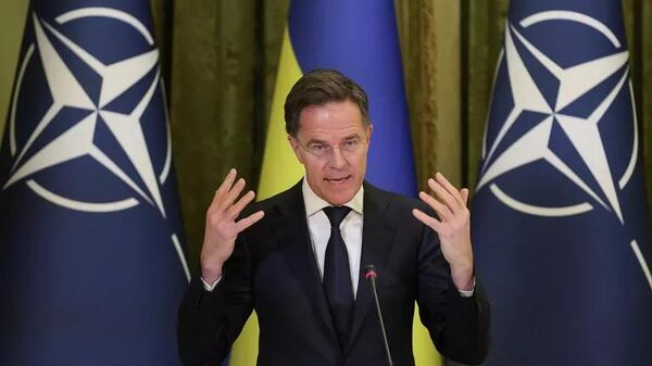 Tổng thư ký NATO Mark Rutte trong cuộc họp báo với Vladimir Zelensky tại Kiev - Sputnik Việt Nam