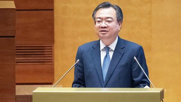 Ông Nguyễn Thanh Nghị, Trưởng ban Chính sách, chiến lược Trung ương trình bày tại hội nghị, ngày 7/2 - Sputnik Việt Nam