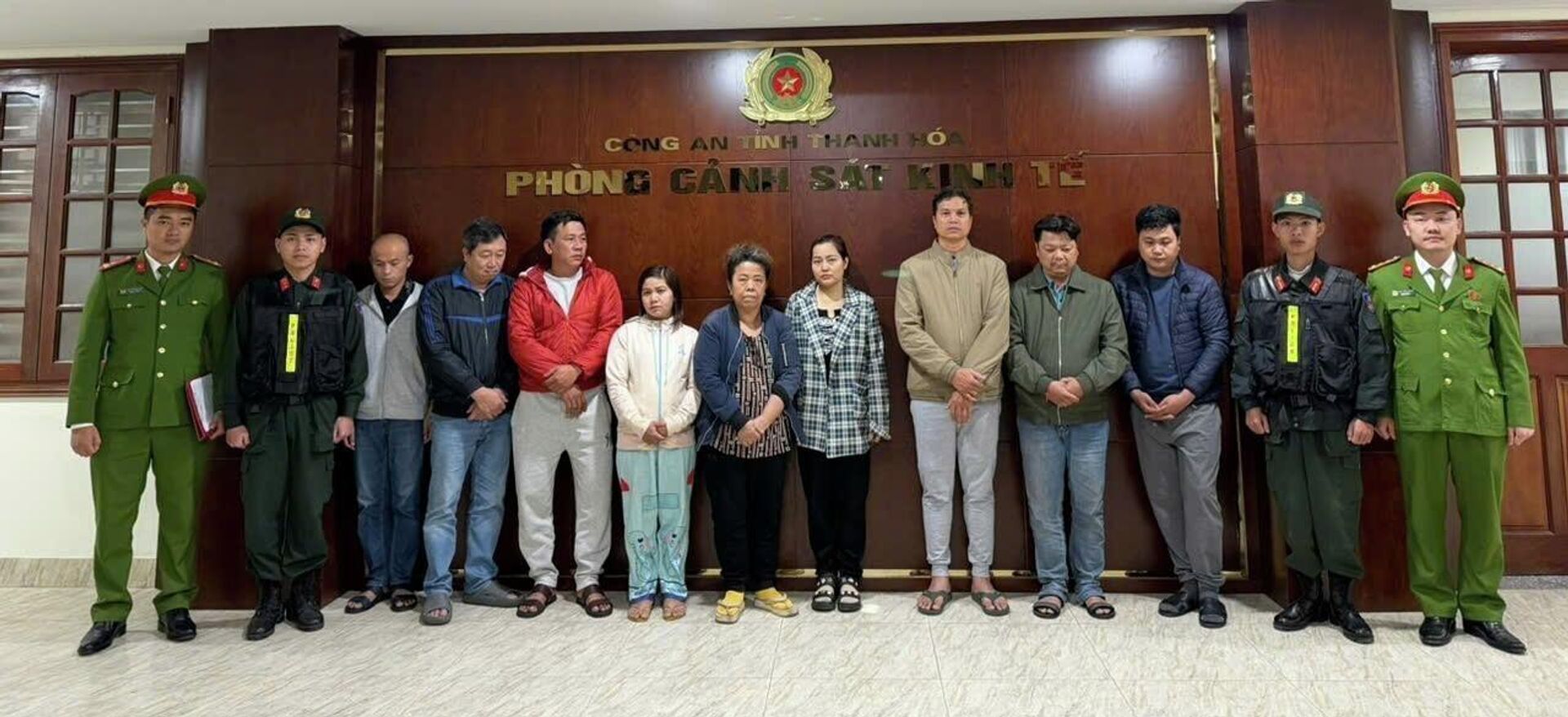 Công an Thanh Hóa triệt phá đường dây sản xuất thuốc và thực phẩm chức năng lớn  - Sputnik Việt Nam, 1920, 08.02.2026