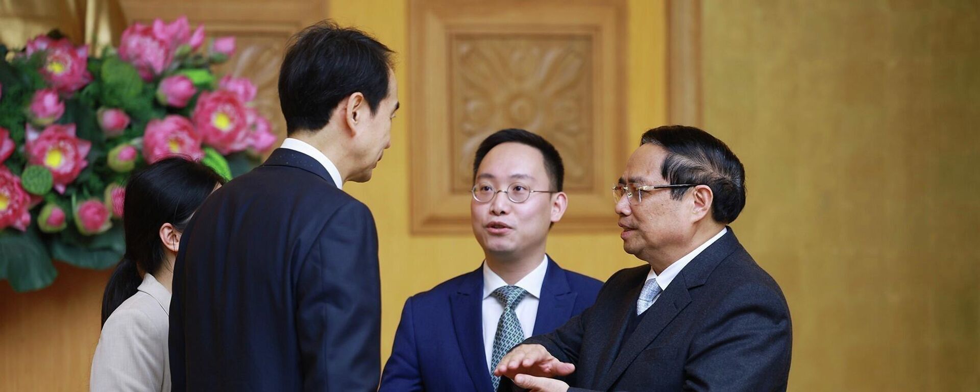 Thủ tướng Phạm Minh Chính tiếp Đại sứ Trung Quốc tại Việt Nam Hà Vĩ.  - Sputnik Việt Nam, 1920, 09.02.2026