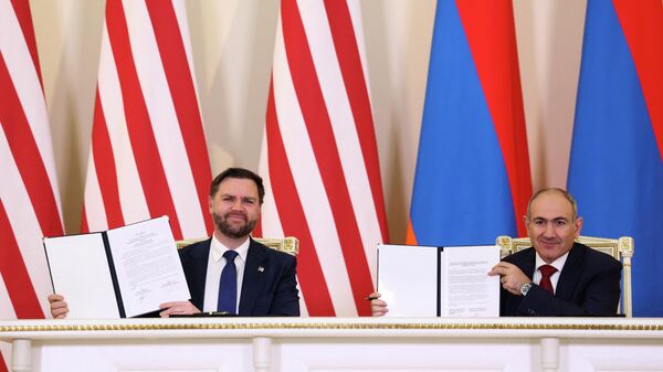 Phó Tổng thống Mỹ J.D. Vance và Thủ tướng Armenia Nikol Pashinyan đã ký một thỏa thuận về hợp tác hạt nhân - Sputnik Việt Nam