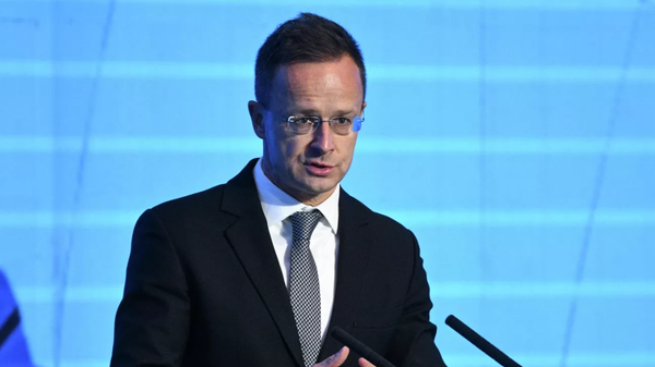 Ngoại trưởng Hungary Péter Szijjártó - Sputnik Việt Nam