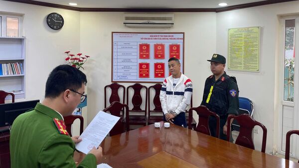 Cơ quan Cảnh sát điều tra thi hành Lệnh bắt bị can để tạm giam đối với Lê Anh Tuấn - Sputnik Việt Nam