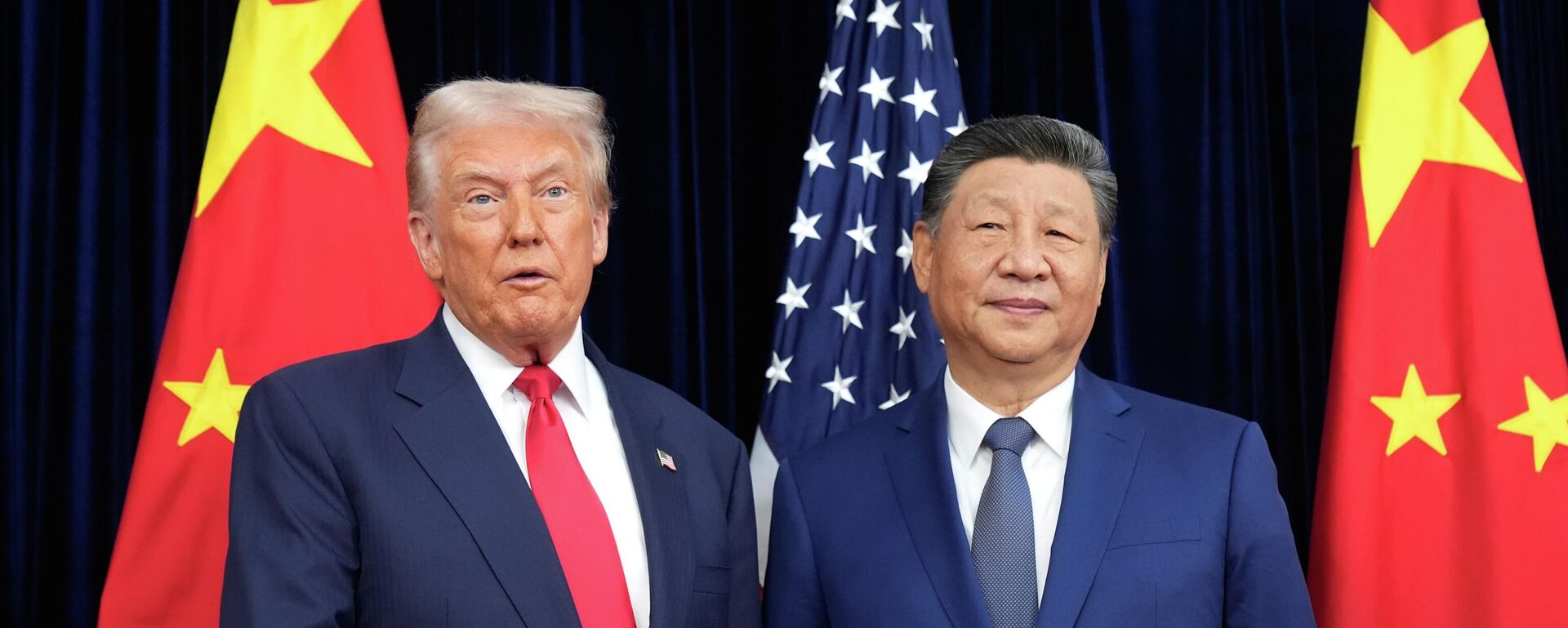 Tổng thống Mỹ Donald Trump và Chủ tịch Trung Quốc Tập Cận Bình - Sputnik Việt Nam, 1920, 17.02.2026