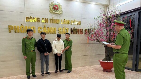 Hai đối tượng cướp tài sản tại tiệm vàng ở xã Quảng Lập, tỉnh Lâm Đồng bị bắt giữ - Sputnik Việt Nam
