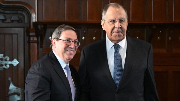 Ngoại trưởng Nga Sergei Lavrov gặp Ngoại trưởng Cuba Bruno Rodríguez Parrilla - Sputnik Việt Nam