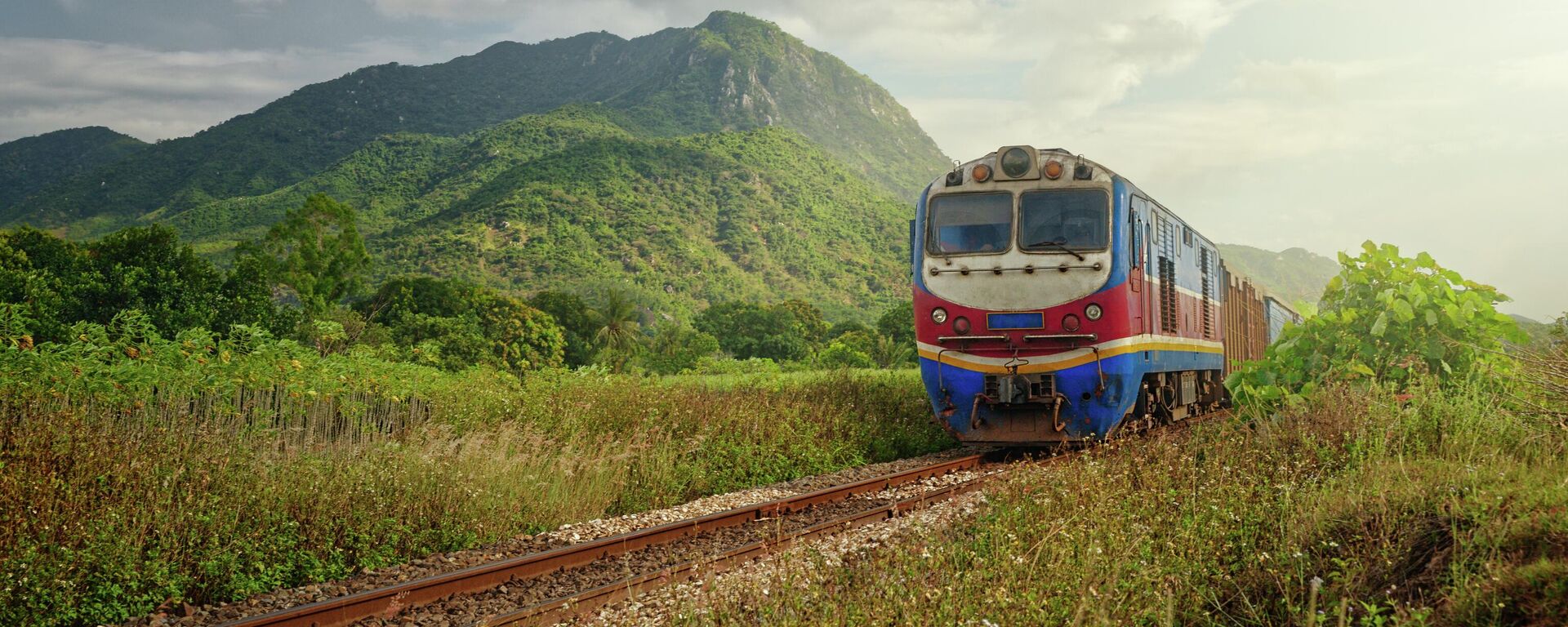 Đường sắt ở Việt Nam - Sputnik Việt Nam, 1920, 18.02.2026