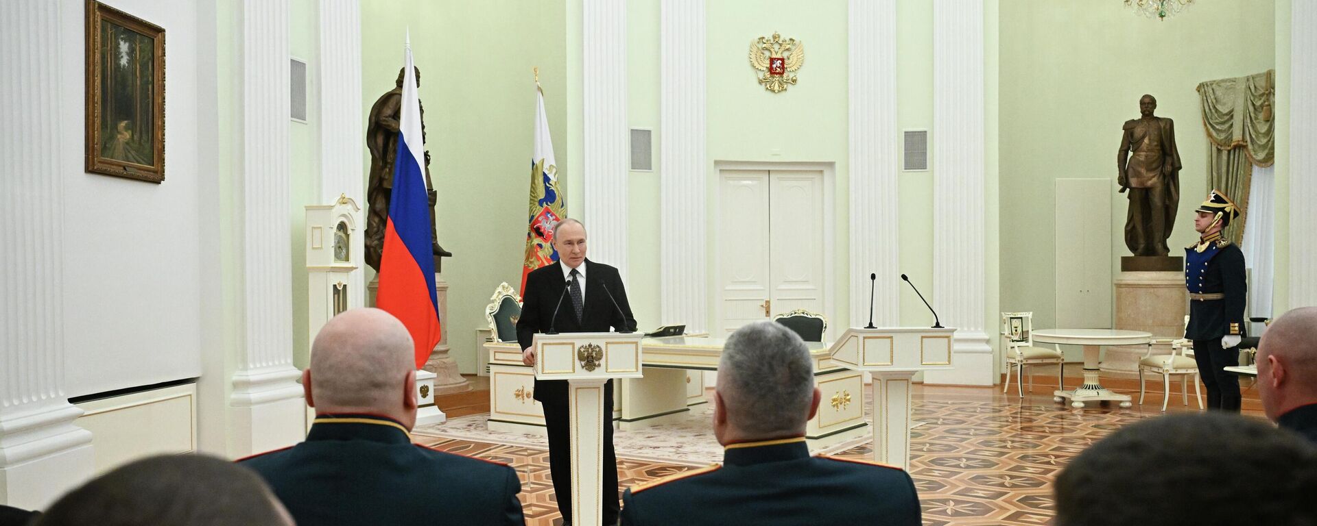 Tổng thống Nga Vladimir Putin phát biểu tại lễ trao giải thưởng cấp nhà nước cho các Anh hùng Nga nhân Ngày Bảo vệ Tổ quốc Tổng thống Nga Vladimir Putin phát biểu tại lễ trao giải thưởng cấp nhà nước cho các Anh hùng Nga nhân Ngày Bảo vệ Tổ quốc - Sputnik Việt Nam, 1920, 23.02.2026