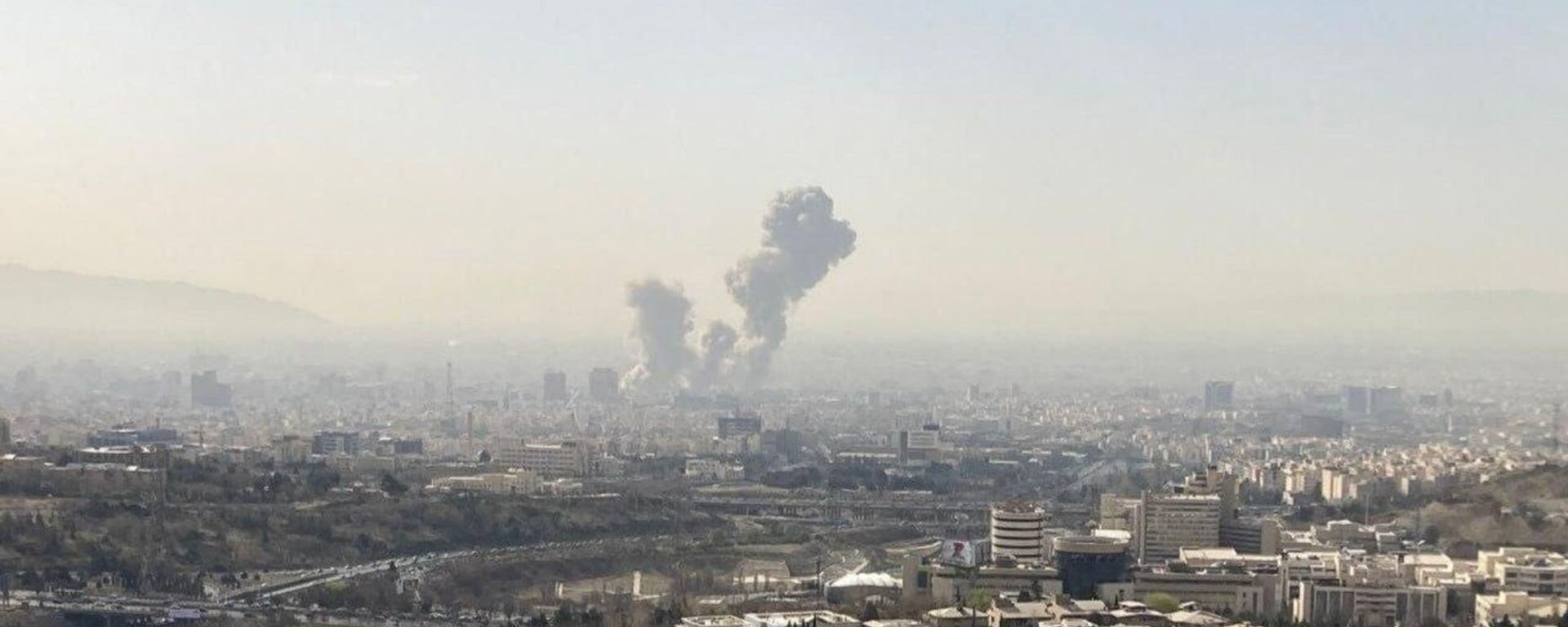 Israel giáng đòn tấn công Iran - Sputnik Việt Nam, 1920, 28.02.2026