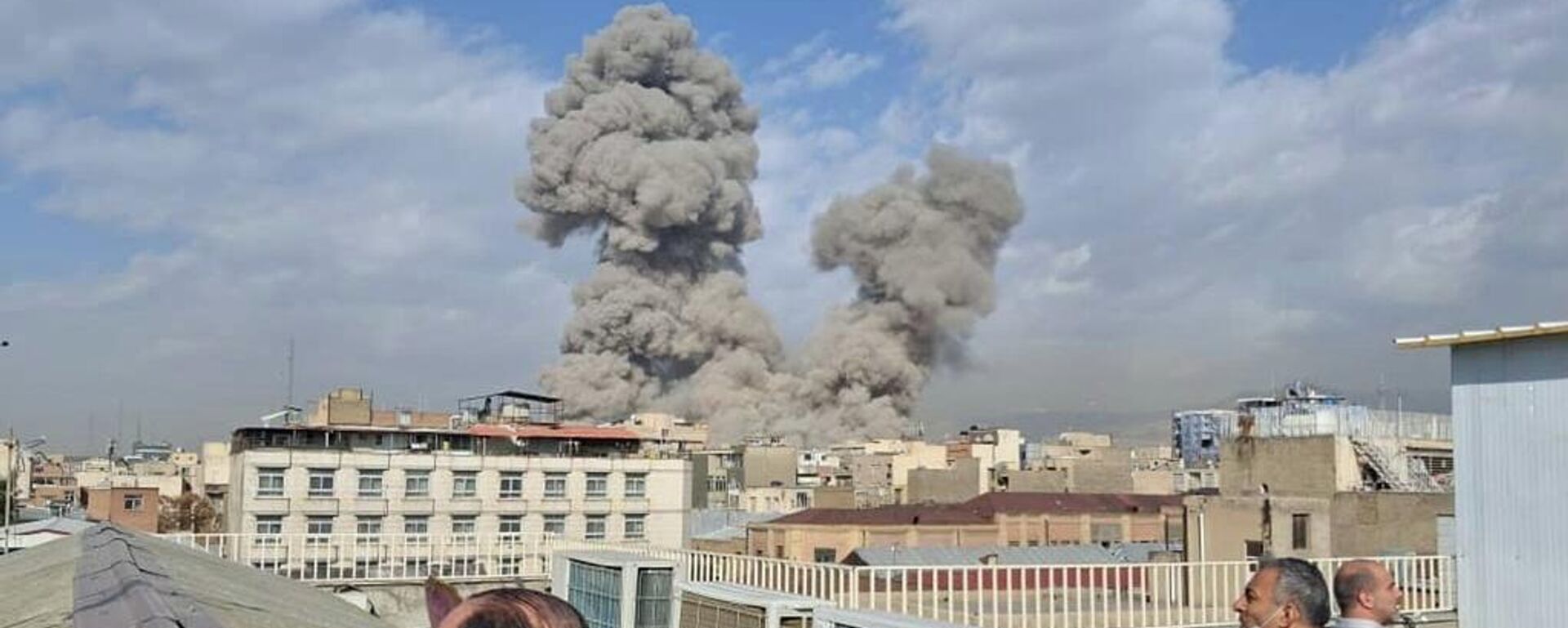 Israel giáng đòn tấn công Iran Israel giáng đòn tấn công Iran - Sputnik Việt Nam, 1920, 01.03.2026