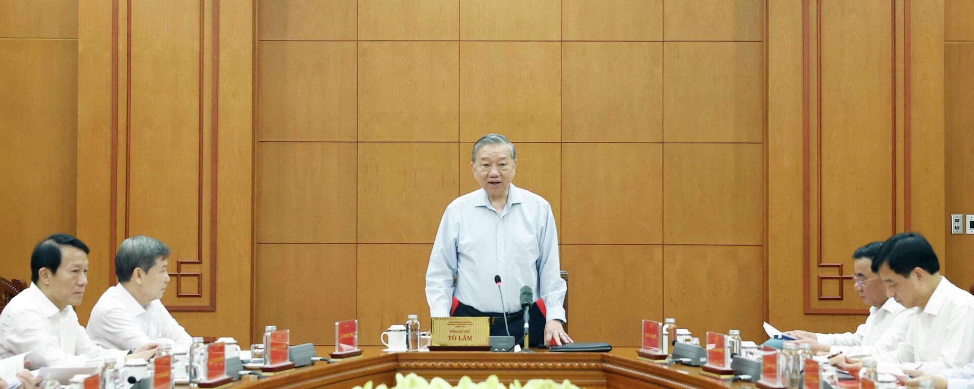 Tổng Bí thư Tô Lâm làm việc với Ban Nội chính Trung ương - Sputnik Việt Nam, 1920, 02.03.2026