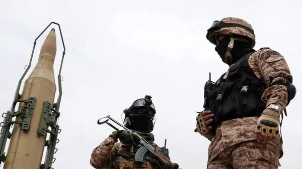 Binh lính thuộc Lực lượng Vệ binh Cách mạng Hồi giáo ở Tehran - Sputnik Việt Nam