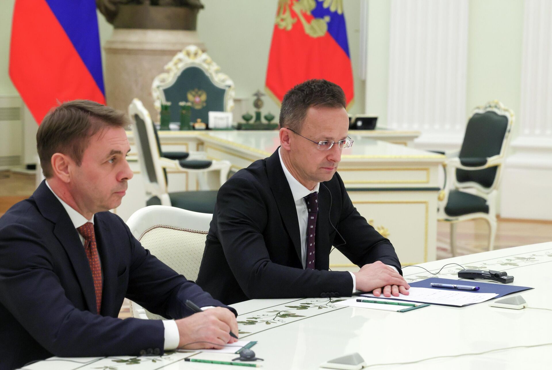 Cuộc gặp giữa Tổng thống Vladimir Putin và Ngoại trưởng Hungary Péter Szijjártó - Sputnik Việt Nam, 1920, 04.03.2026