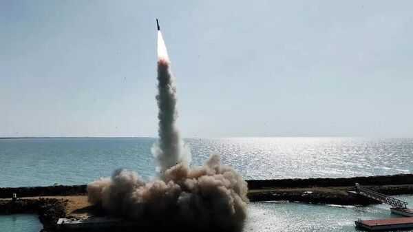 Vụ phóng tên lửa của Iran - Sputnik Việt Nam