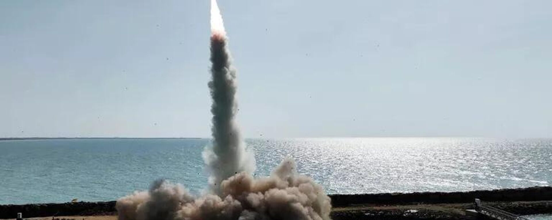 Vụ phóng tên lửa của Iran - Sputnik Việt Nam, 1920, 05.03.2026